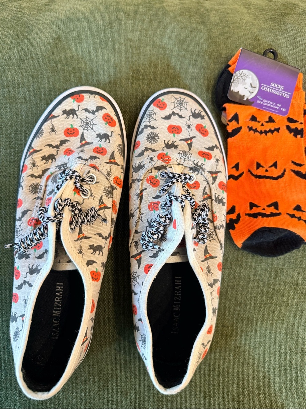 Women’s Halloween Print Canvas Shoes & Socks Bundle